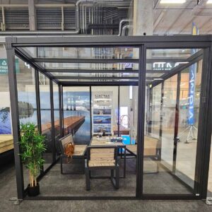 Lasitettu pergola 3 x 3 m – mallikappale